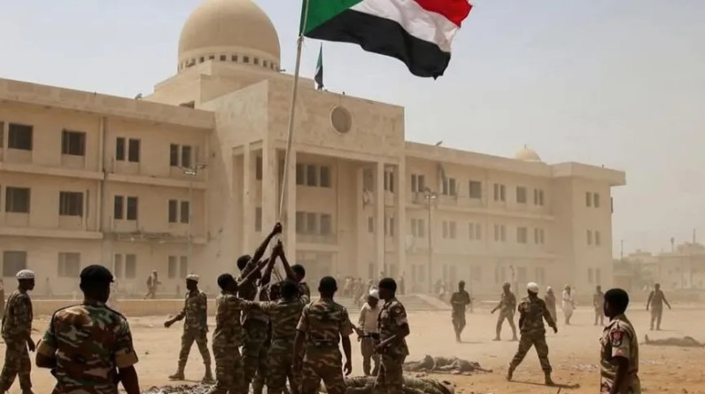الجيش السوداني يستعيد القصر الرئاسي في معركة حاسمة وسط الخرطوم